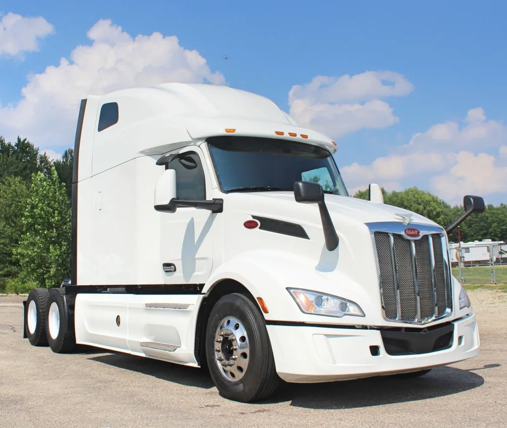 2023 Peterbilt 579 Ultraloft - Stock # 837304 | 5 Star Truck